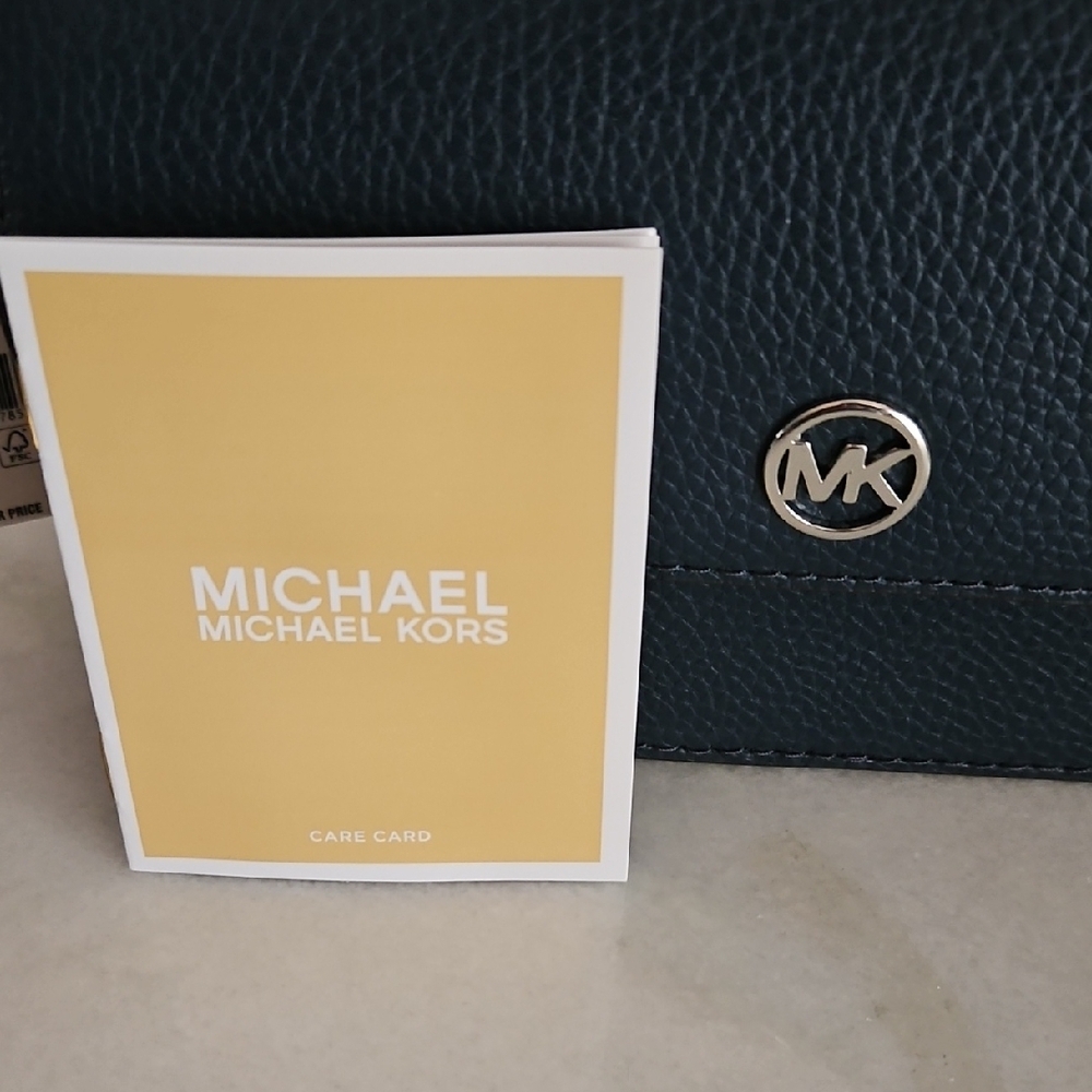Michael KORS Crossbody Bag - Picture 8 of 8